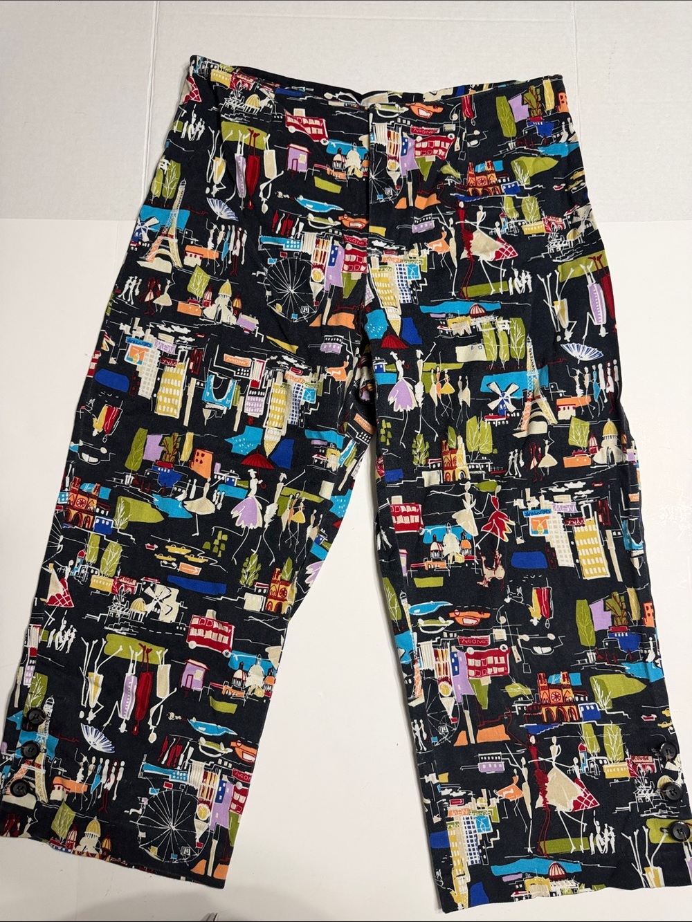 Vintage Carolina Colours Women’s Black Cropped City-Print Pants